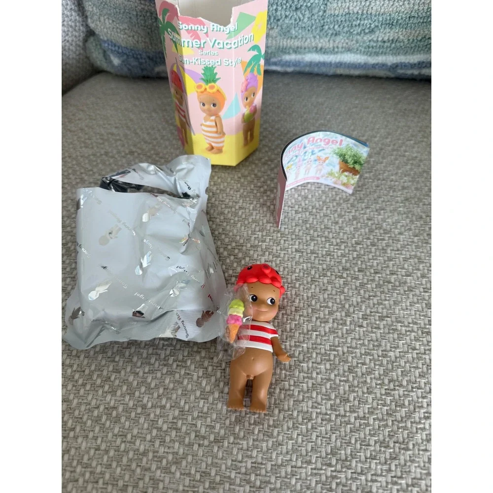 Sonny Angel Summer Vacation Octopus